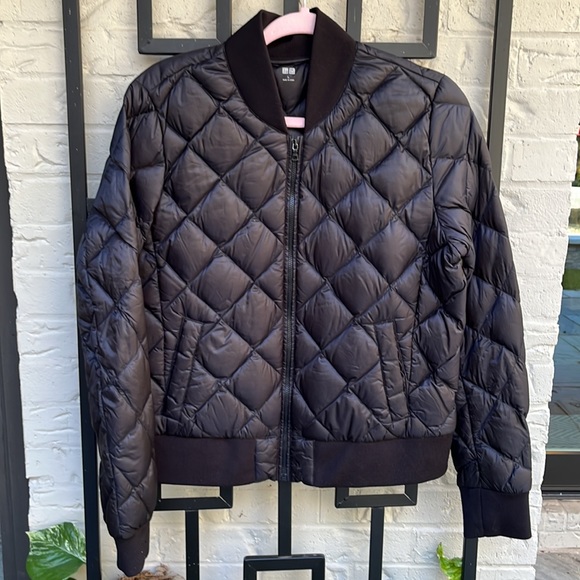 Uniqlo Jackets & Blazers - Uniqlo Down Puffer Bomber Jacket in Black Size L